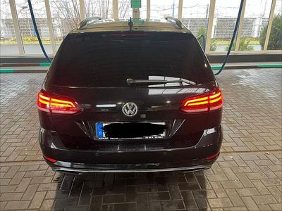 Gebraucht VW Golf VII 115 PS (84 kW) 2018 Schwarz Kombi