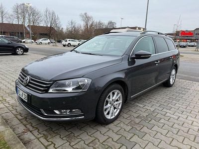 Gebraucht VW Passat 140 PS (102 kW) 2011 Grau Kombi