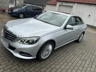 Gebraucht Mercedes E300 252 PS (185 kW) 2013 Silber Limousine