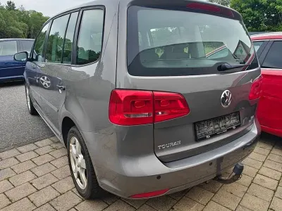 Gebraucht VW Touran Comfortline 105 PS (77 kW) 2010 Grau Van / Kleinbus