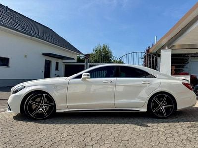 Gebraucht Mercedes CLS63 AMG AMG 557 PS (409 kW) 2015 Weiß Coupé