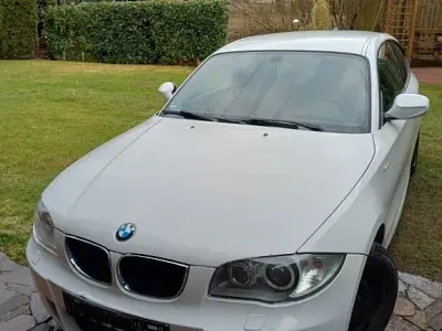 Używany BMW 116 Sport Line 122 KM (89 kW) 2010 Biały Hatchback