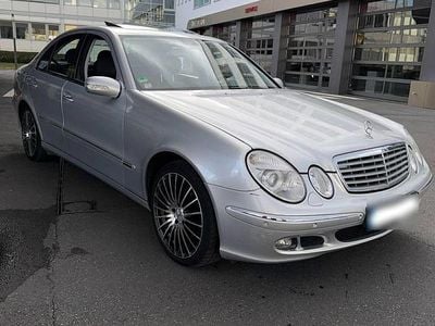 Second-hand Mercedes E280 231 CP (169 kW) 2005 Argintiu Berlinǎ