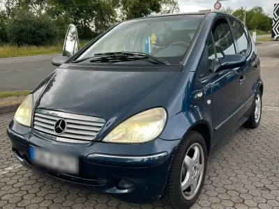 Gebraucht Mercedes A140 Avantgarde 82 PS (60 kW) 2001 Blau Kleinwagen