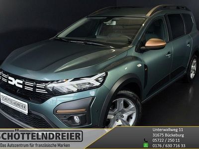 Grün Gebraucht 2024 Dacia Jogger Extreme Van / Kleinbus | 19.480 € (Fairer Preis)