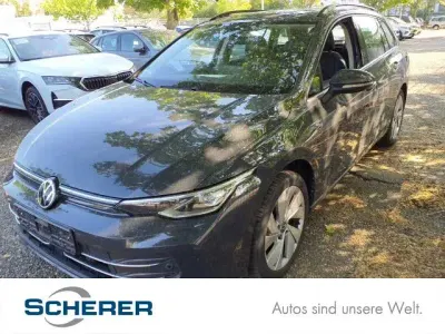 Gebraucht VW Golf VIII Style 150 PS (110 kW) 2024 Uranograu Kombi