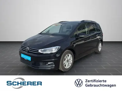 Gebraucht VW Touran Comfortline 150 PS (110 kW) 2022 Deep black perleffekt (metallic) Van / Kleinbus