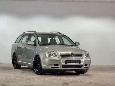 Gebraucht Toyota Avensis Sol 129 PS (94 kW) 2004 Silber Kombi