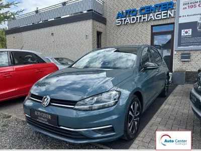 Gebraucht VW Golf VII IQ Drive 116 PS (85 kW) 2019 Blau Limousine