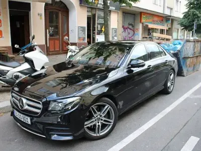 Gebraucht Mercedes E450 AMG line 367 PS (269 kW) 2019 Schwarz Limousine