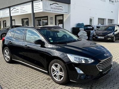 Schwarz Gebraucht 2019 Ford Focus Cool & Connect Limousine | 9.900 € (Fairer Preis)