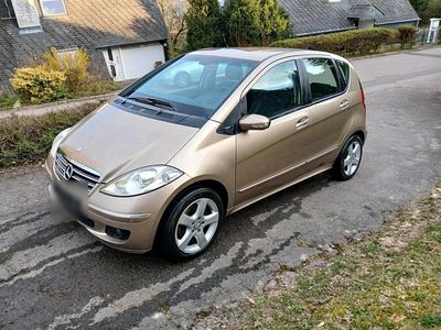 Gebraucht Mercedes A160 82 PS (60 kW) 2006 Gold Kleinwagen