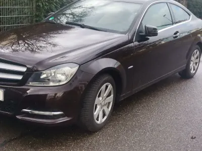 Gebraucht Mercedes 220 170 PS (125 kW) 2012 Braun Coupé