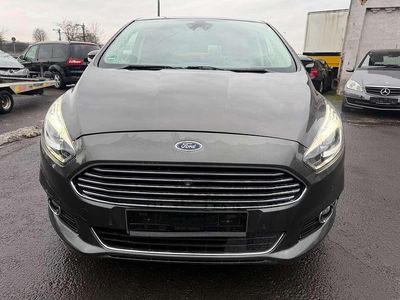 Gebraucht Ford S-MAX Titanium 179 PS (131 kW) 2016 Magnetic Van / Kleinbus