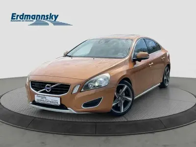 Gebraucht Volvo S60 Summum 330 PS (242 kW) 2010 Vibrant copper Limousine
