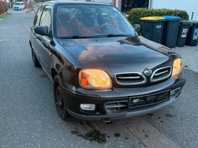 Gebraucht Nissan Micra 60 PS (44 kW) 2001 Schwarz Kleinwagen