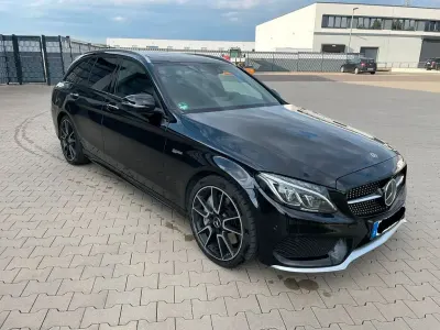 Gebraucht Mercedes C43 AMG AMG 367 PS (269 kW) 2018 Schwarz Limousine