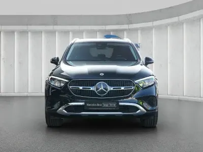 Gebraucht Mercedes GLC220 Avantgarde 197 PS (144 kW) 2024 Schwarz SUV