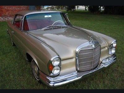 Mercedes W111