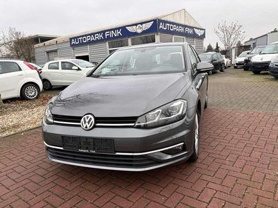 Gebraucht VW Golf VII Highline 125 PS (91 kW) 2018 Indiumgrau metallic Kleinwagen