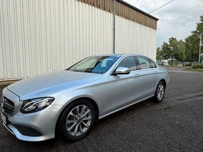 Silber Gebraucht 2020 Mercedes E200 Limousine | 22.900 € (Fairer Preis)