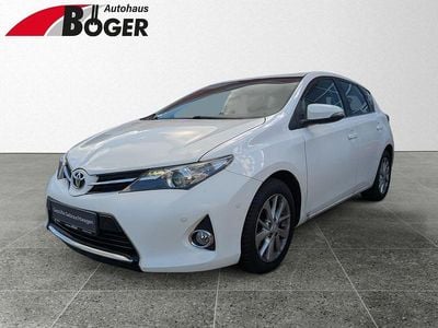 Second-hand Toyota Auris Edition 132 CP (97 kW) 2013 Alb Berlinǎ