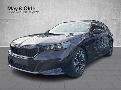 Neu BMW 540 Performance 303 PS (222 kW) 2026 Schwarz Kombi