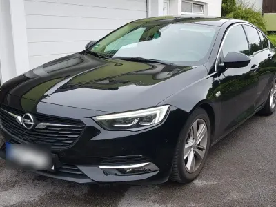 Gebraucht Opel Insignia Innovation 165 PS (121 kW) 2017 Schwarz Limousine