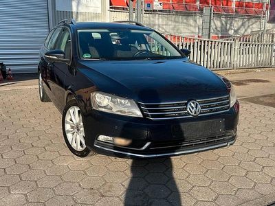 Gebraucht VW Passat Highline 170 PS (125 kW) 2012 Blau Kombi