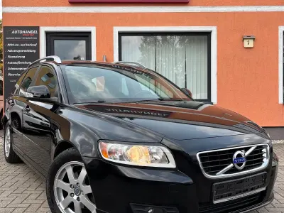 Używany Volvo V50 114 KM (83 kW) 2012 Czarny Kombi