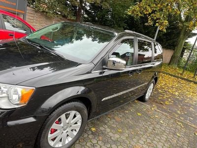 Gebraucht Chrysler Town & Country 287 PS (211 kW) 2016 Schwarz Van / Kleinbus