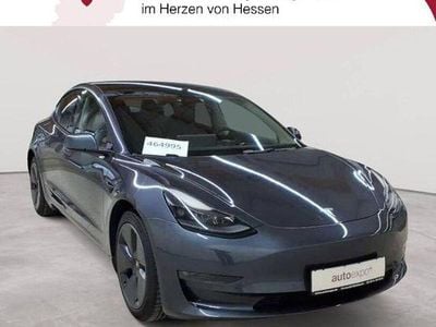 Grau Gebraucht 2021 Tesla Model 3 Limousine | 26.689 € (Guter Preis)