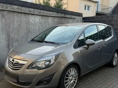 Gebraucht Opel Meriva 125 PS (91 kW) 2010 Beige Van / Kleinbus