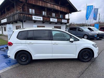 Gebraucht VW Touran Comfortline 150 PS (110 kW) 2016 Weiß Van / Kleinbus
