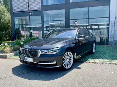 Gebraucht BMW 740 Executive 320 PS (235 kW) 2018 Grau Limousine