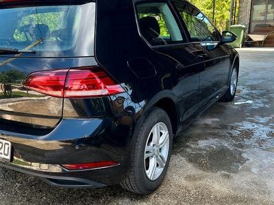 Gebraucht VW Golf VII Sound 86 PS (63 kW) 2018 Schwarz Limousine