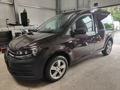 Gebraucht VW Caddy Life 88 PS (64 kW) 2018 Violet Van / Kleinbus