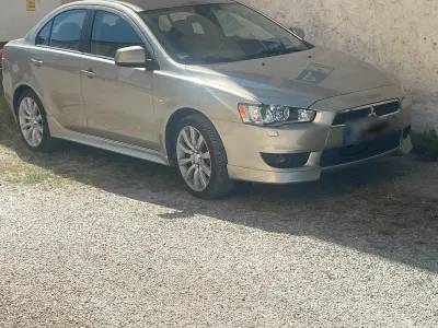 Gebraucht Mitsubishi Lancer 143 PS (105 kW) 2009 Gold Limousine