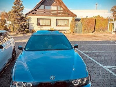 BMW 523