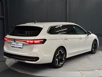 Gebraucht VW Passat Elegance 150 PS (110 kW) 2025 Pure white Kombi