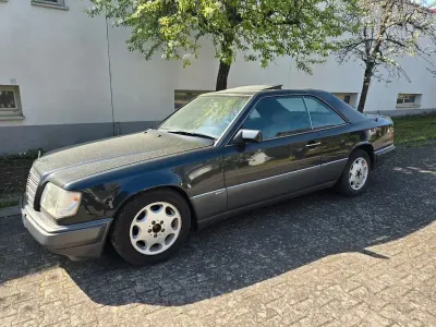 Brugt Mercedes E220 Sportline 150 HK (110 kW) 1993 Sort Coupe