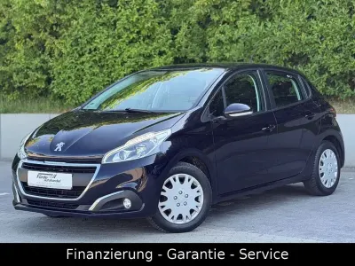 Gebraucht Peugeot 208 Active 82 PS (60 kW) 2019 Blau Kleinwagen