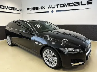 Gebraucht Jaguar XF Sportbrake Portfolio 179 PS (131 kW) 2019 Santorini black Kombi