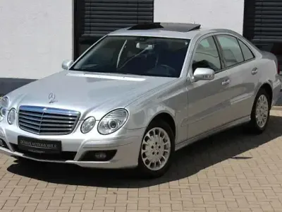 Gebraucht Mercedes E200 Classic 184 PS (135 kW) 2006 Andere Limousine