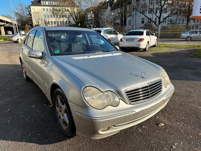 Mercedes C200