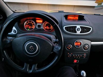 Gebraucht Renault Clio II 75 PS (55 kW) 2006 Grau Limousine