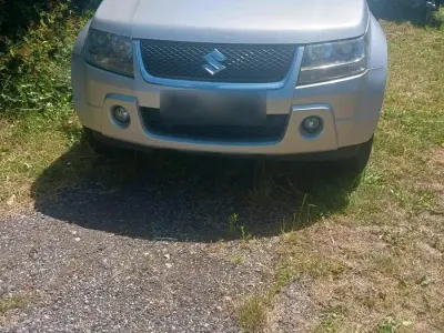 Gebraucht Suzuki Grand Vitara 129 PS (94 kW) 2005 Silber SUV