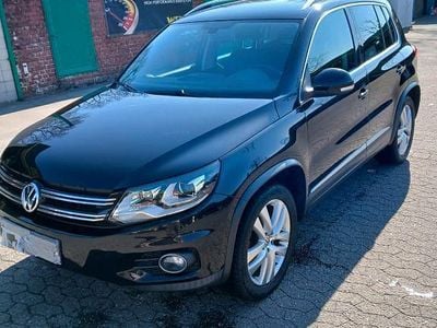 Gebraucht VW Tiguan Track & Field 140 PS (102 kW) 2012 Schwarz SUV
