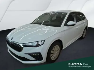 Usata Skoda Scala Essence 95 CV (69 kW) 2025 Bianco Utilitaria