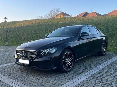 Schwarz Gebraucht 2016 Mercedes E220 Luxury Limousine | 18.900 € (Etwas zu teuer)